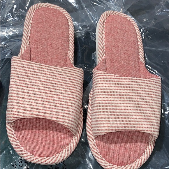 STRIPED SLIDES - Picture 10 of 12